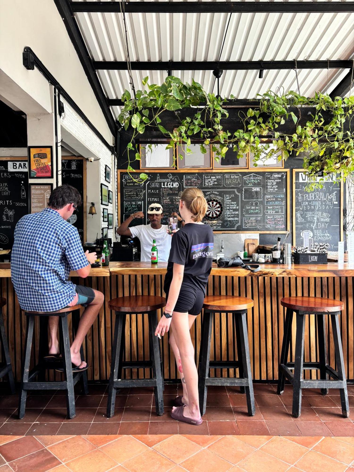 Lay Day Hostel Canggu エクステリア 写真