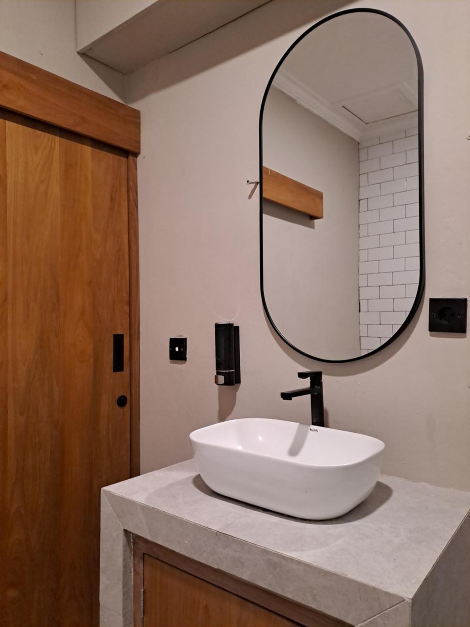 Lay Day Hostel Canggu エクステリア 写真