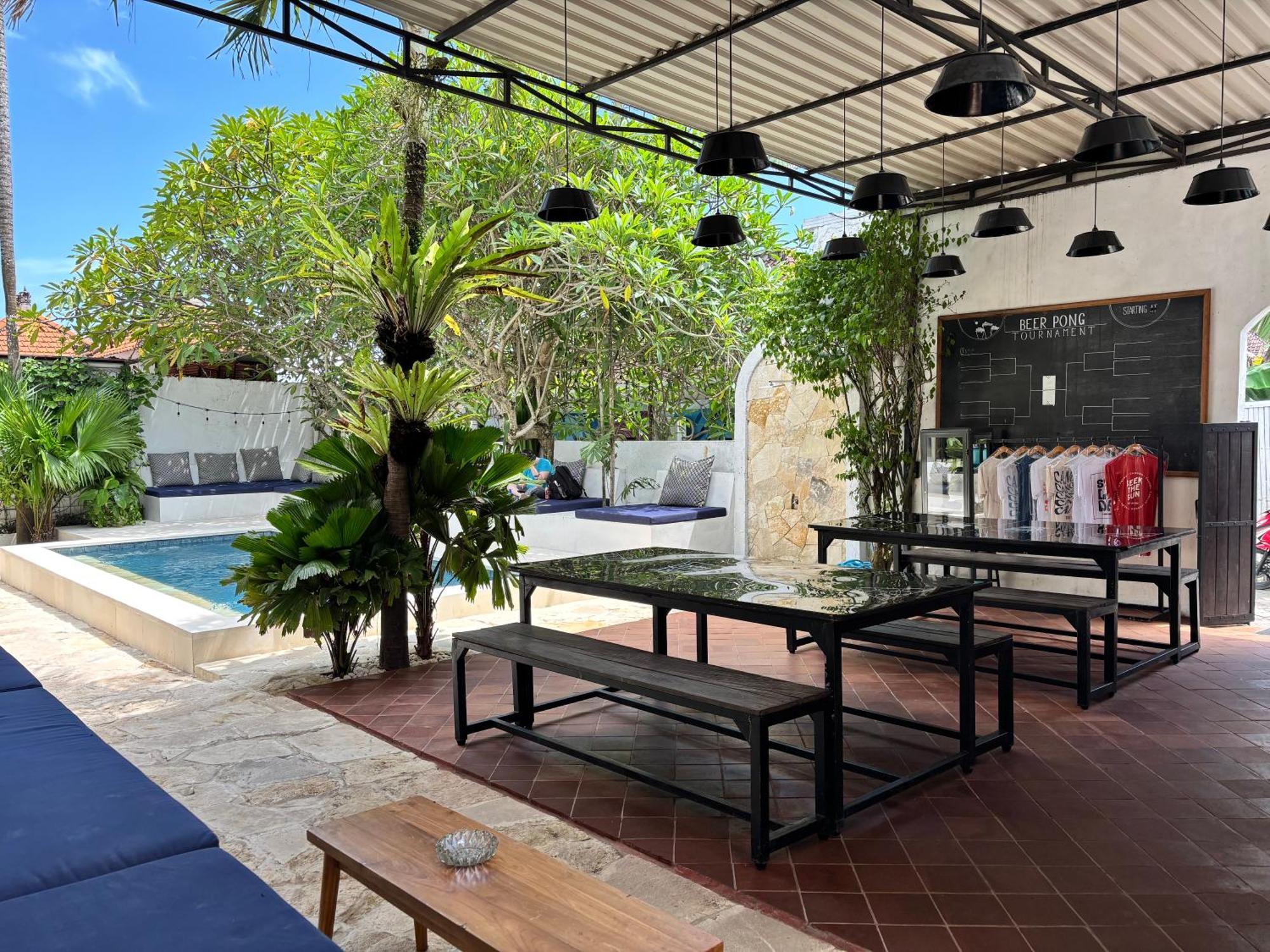 Lay Day Hostel Canggu エクステリア 写真