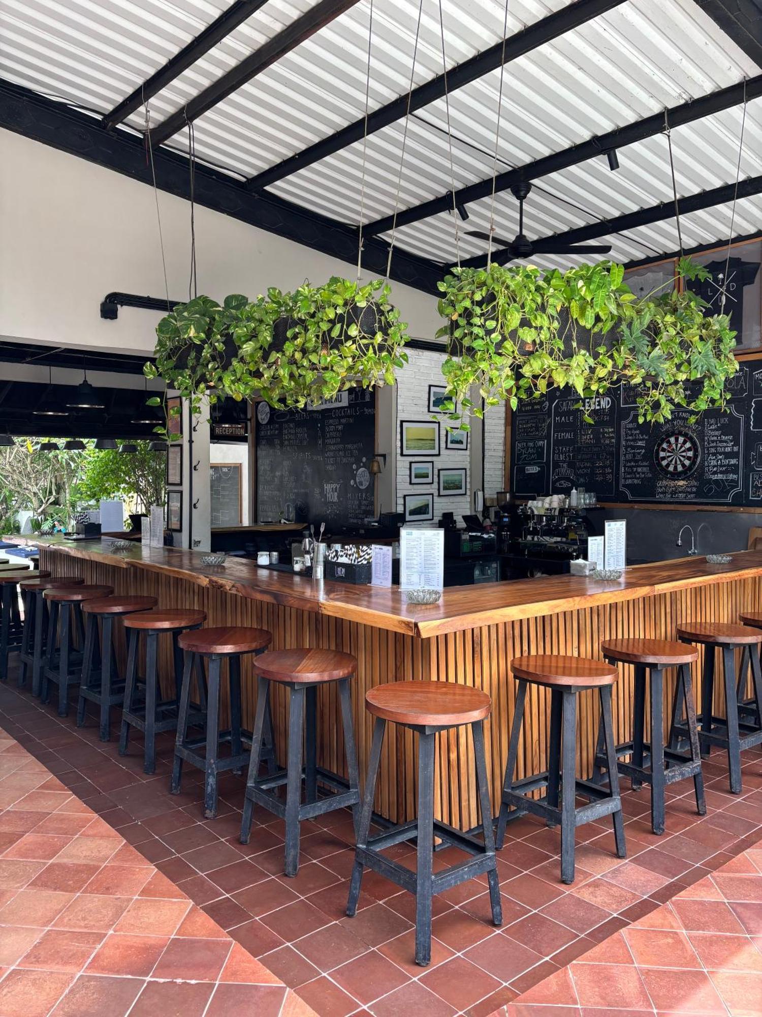 Lay Day Hostel Canggu エクステリア 写真